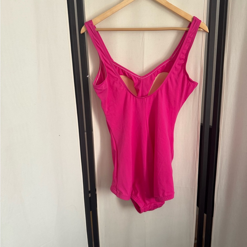 Maxine Of Hollywood Bright Pink Ruched Swimsuit - Picture 8 of 12